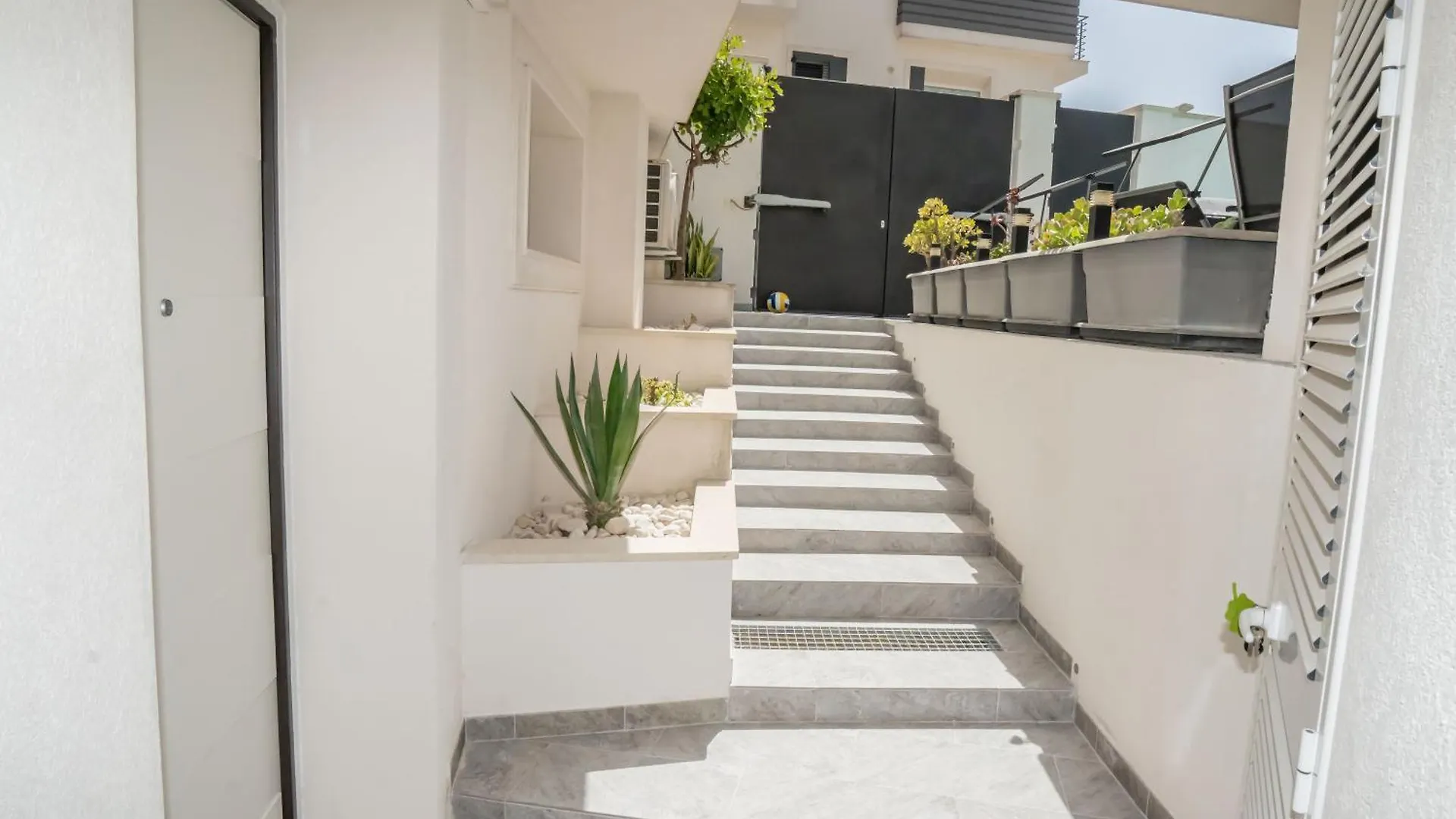 Scirocco Holiday House Limone Rosolini Italy